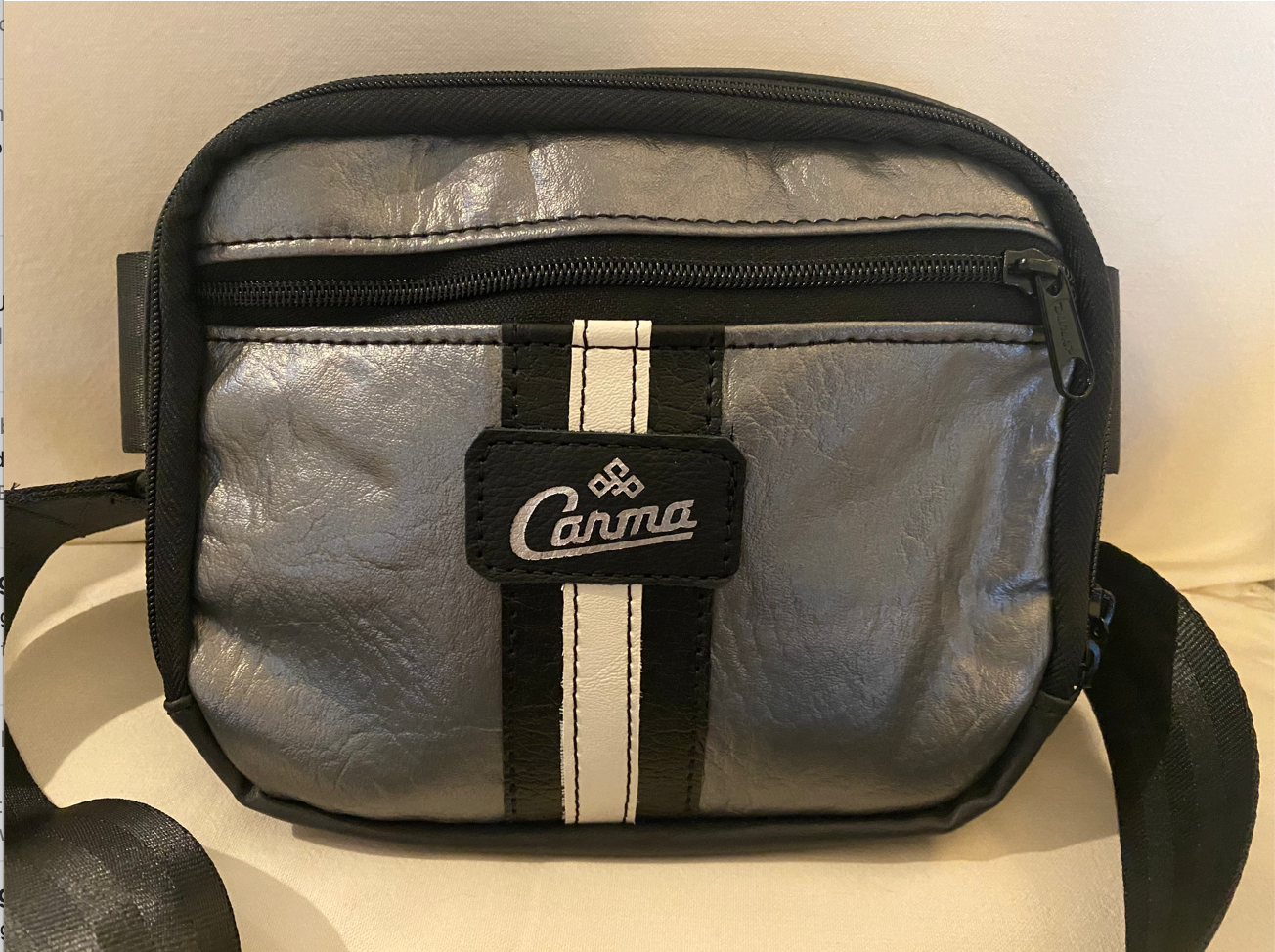 Polished Vintage Silver Speedster Crossbody