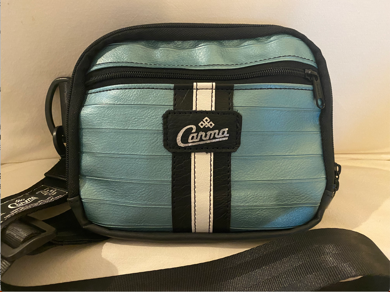 Blue Horizon Speedster Crossbody