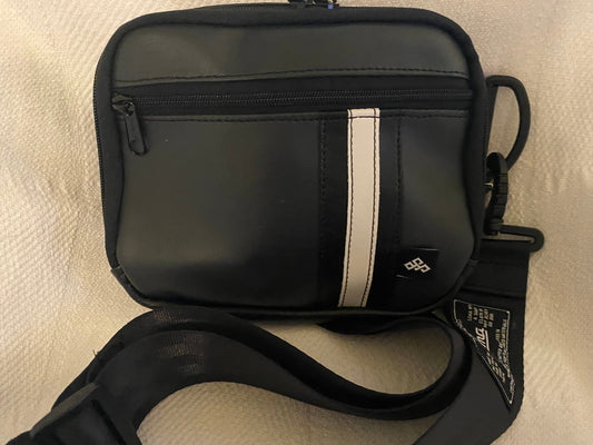 Smooth Black Speedster Crossbody