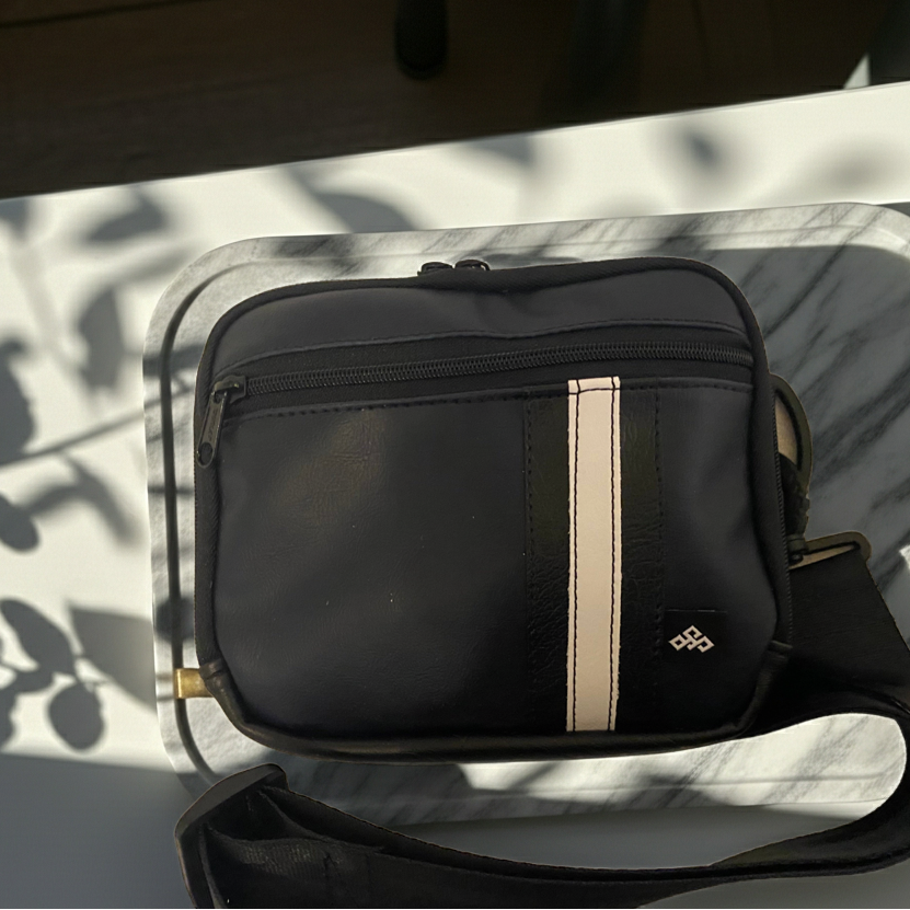 Dark Navy Speedster Crossbody